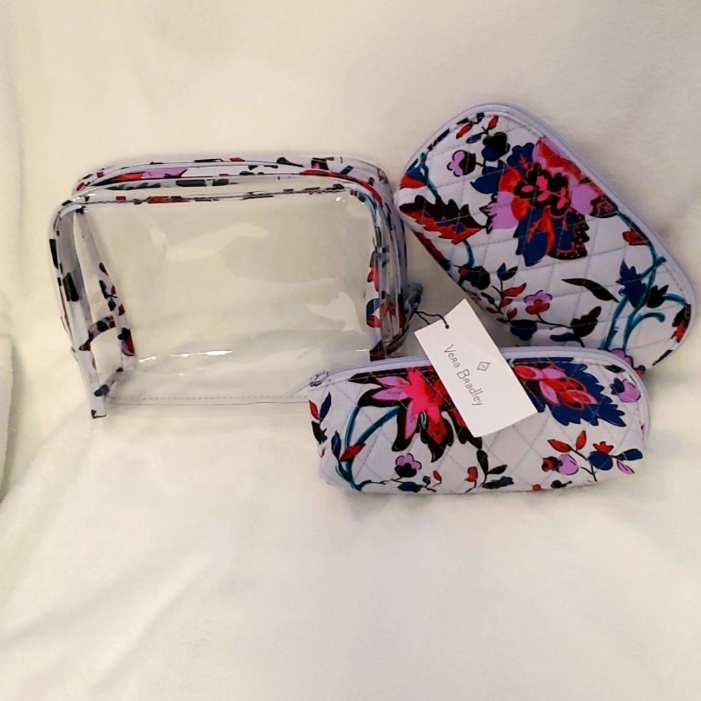 NEW 🎉 Vera Bradley Vineyatd Floral 3 PC. Cosmetic Kit